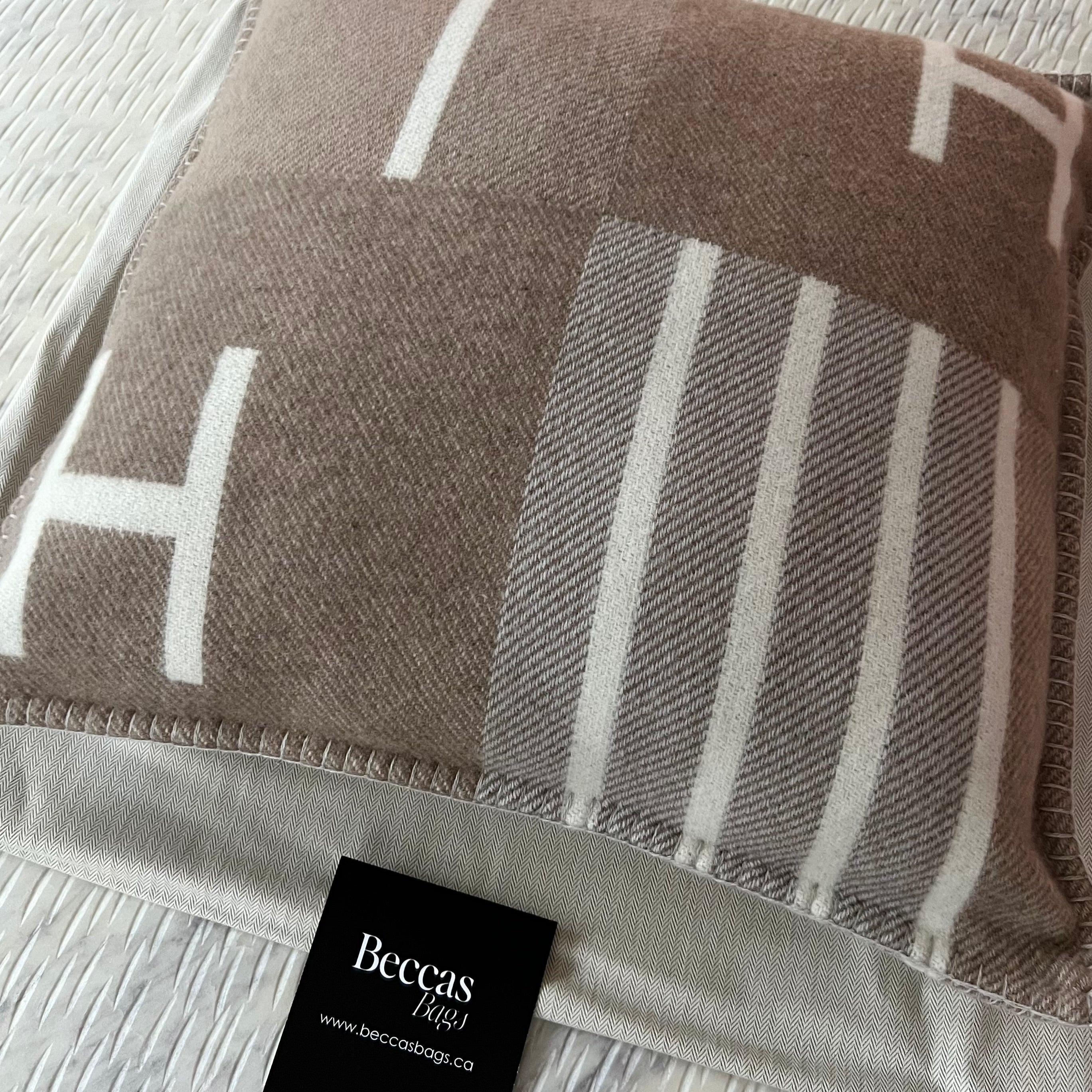 Avalon Vibration pillow, small model