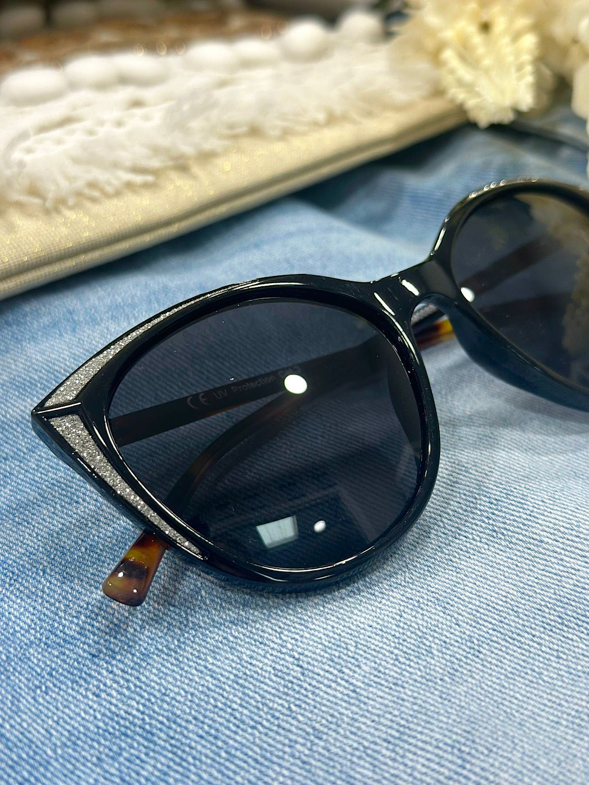 Black Tortoiseshell Arm Glitter Sunglasses Tegan