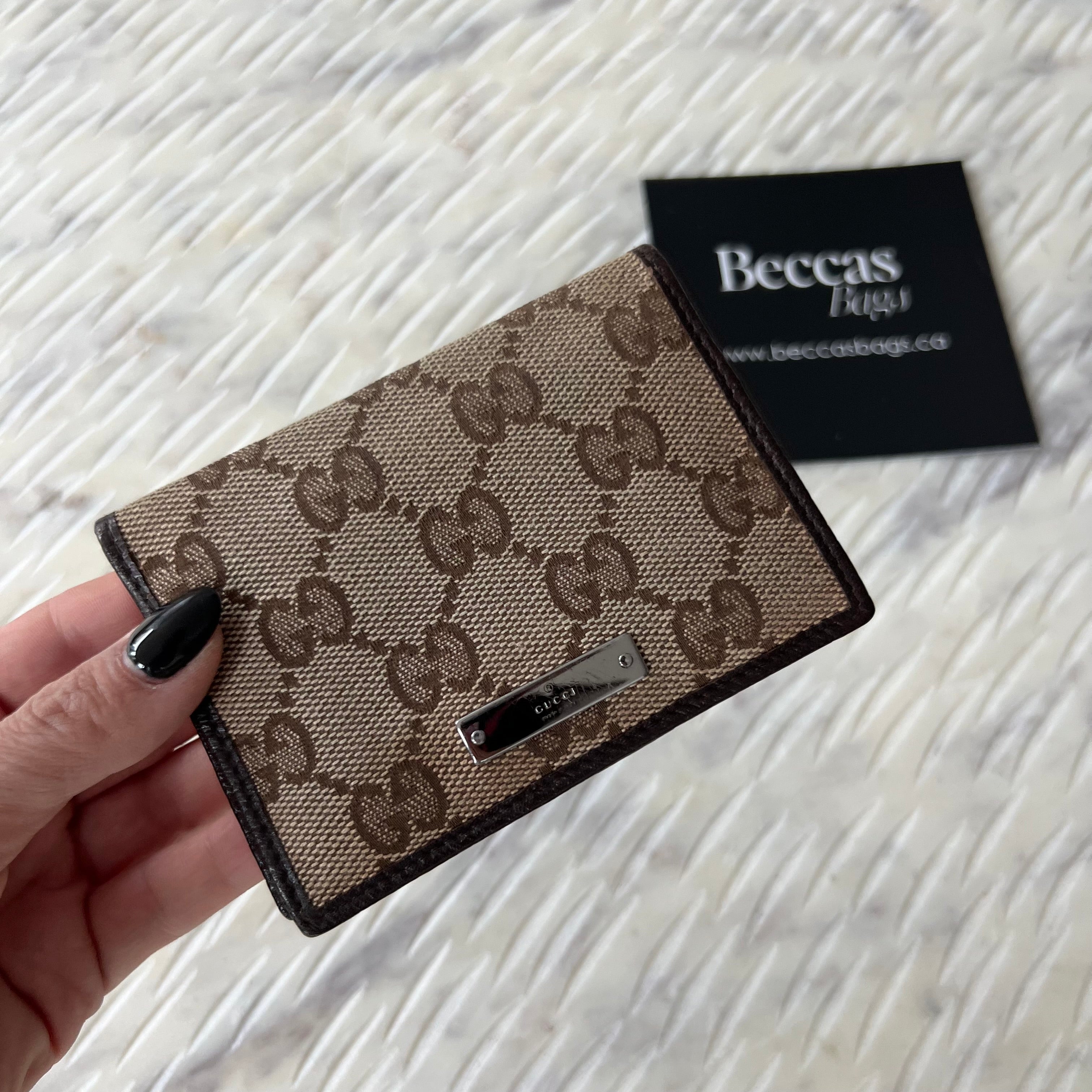 GUCCI Ebony Beige GG Canvas and Leather BI Fold Compact Cardholder