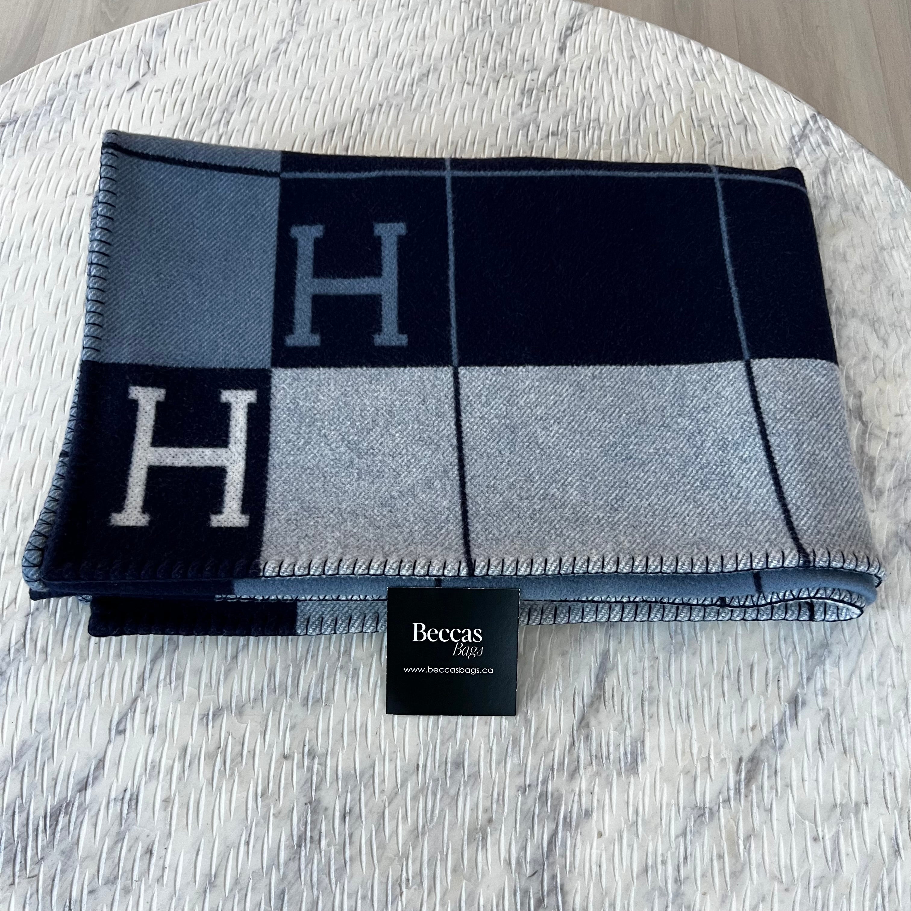 Hermes Avalon III throw blanket