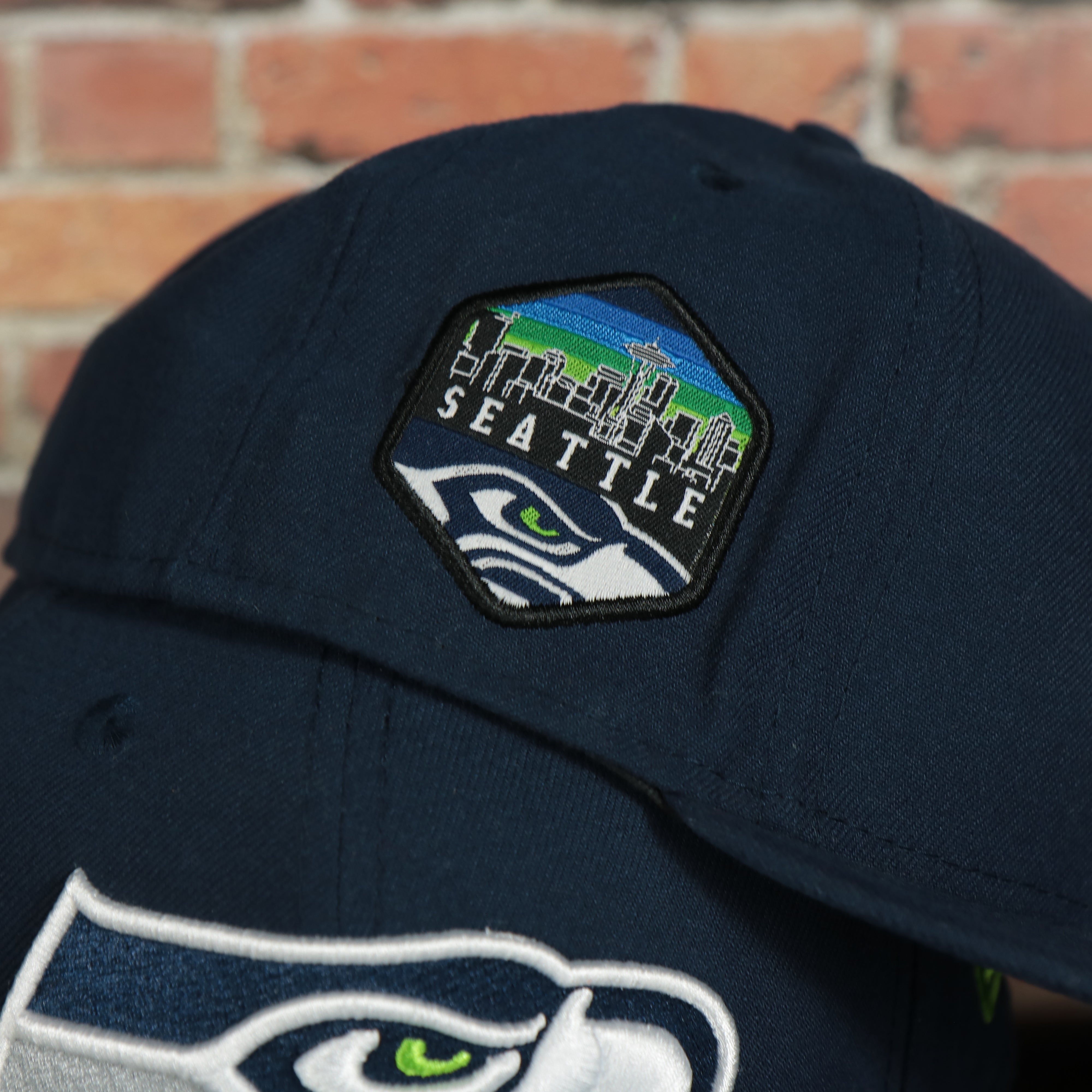 Seattle Seahawks Seattle Skyline Side patch Navy Blue Underbrim 59Fifty Fitted Cap | Navy Blue Fitted Cap